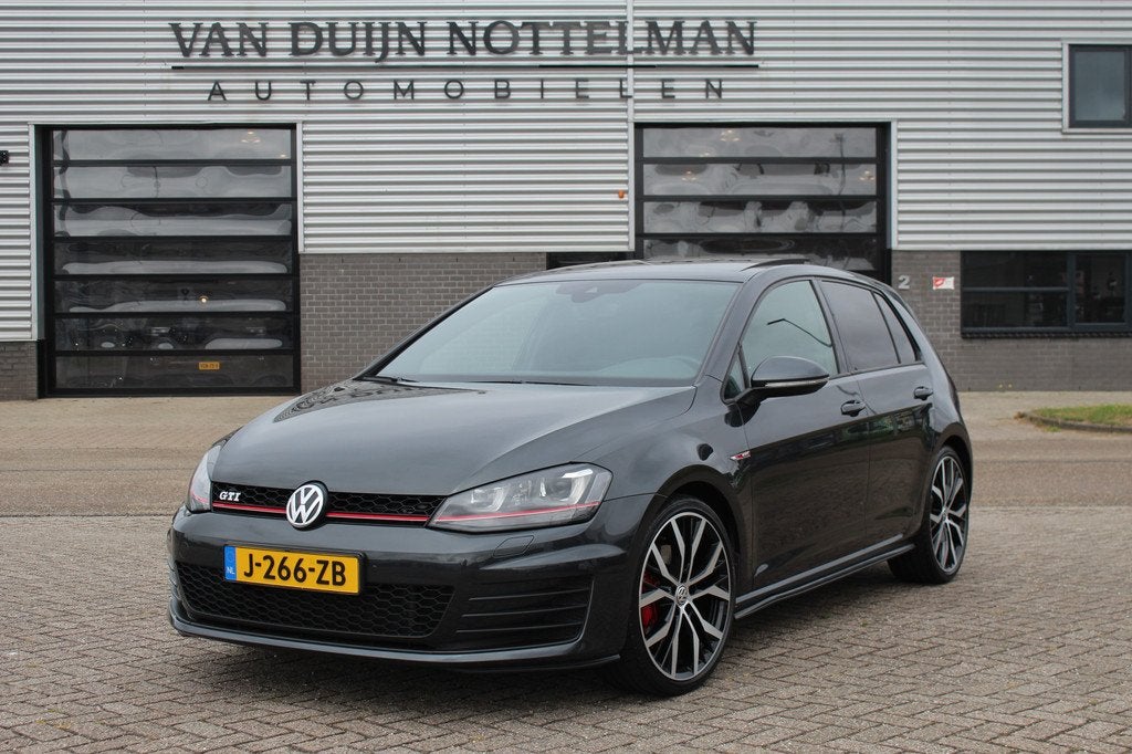 Volkswagen Golf 2.0 TSI GTI / Panoramadak / Stoelverwarming, Auto's, Stof, Gebruikt, 4 cilinders, Zwart