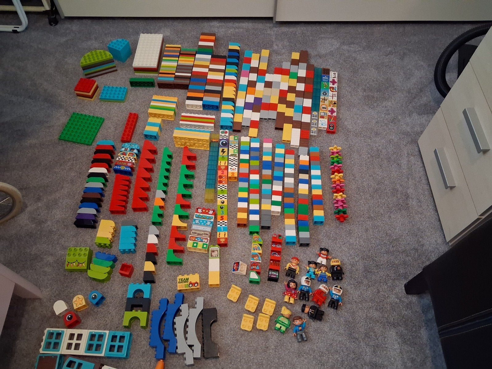 Ongeveer 11 1/2 kilo Duplo veel blokjes,auto s,poppetjes ed., Ophalen, Zo goed als nieuw