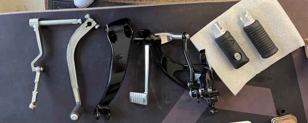 Harley Davidson FXST / FXBB Rem- en schakelset + pegs, Ophalen, Nieuw
