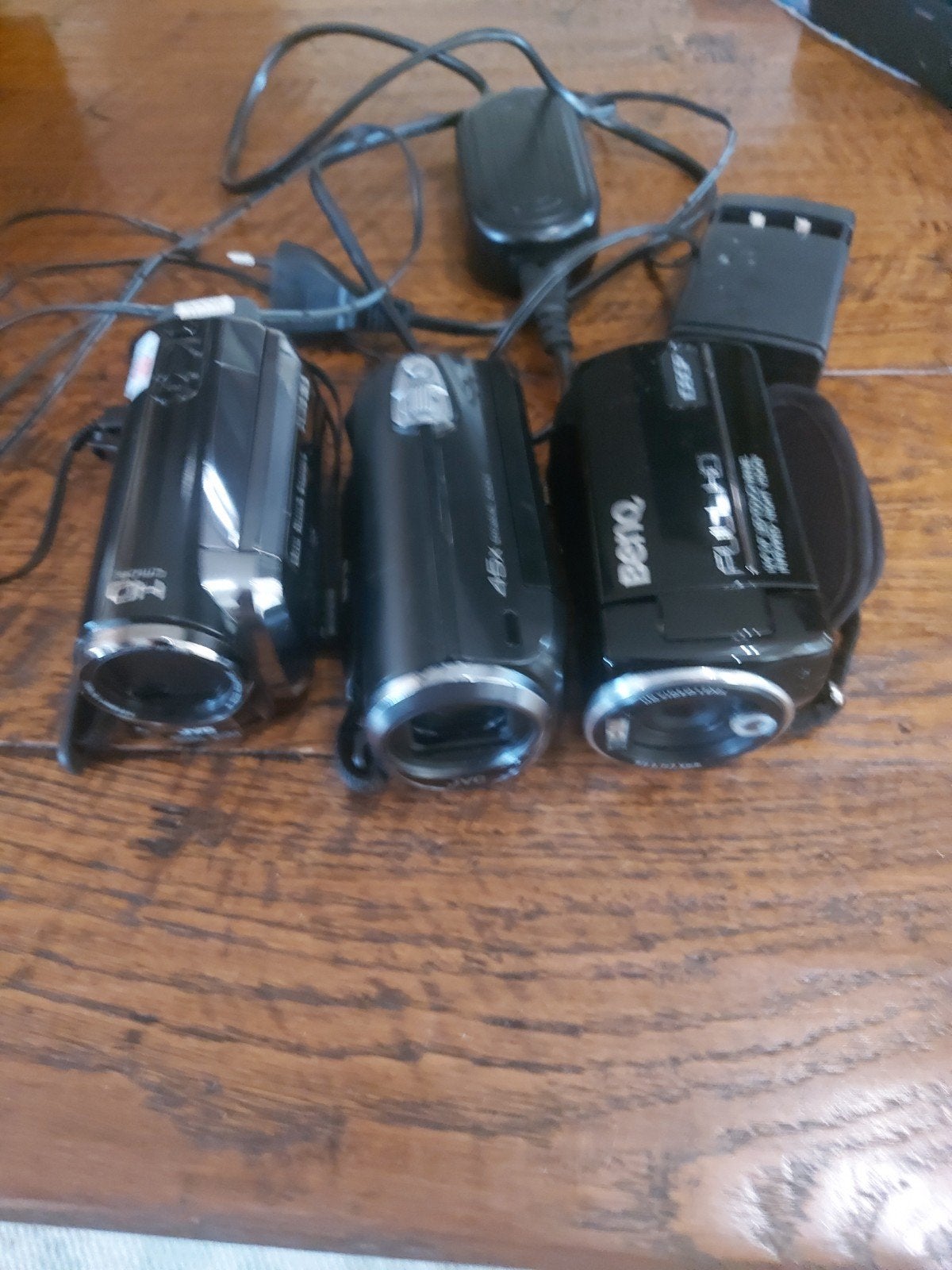 3 filmcamera's, 2 met oplader, 1 zonder, Ophalen of Verzenden, Overige soorten, Overige merken, Minder dan 8x