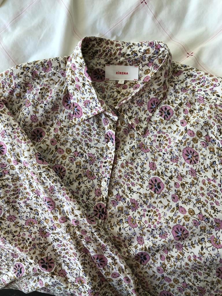 Xirena. Nieuwe Gebloemde blouse met lange mouw mt.M, Kleding | Dames, Blouses en Tunieken, Ophalen of Verzenden, Maat 38/40 (M)