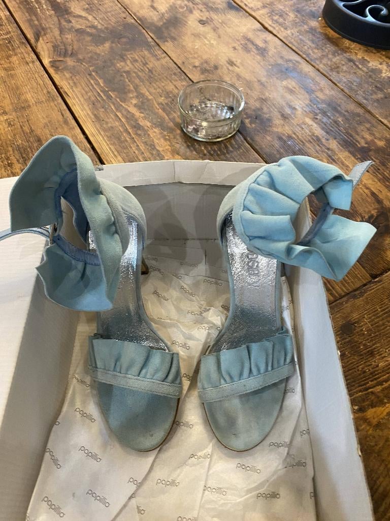 Licht blauwe haksandaal materiaal suède (leer) maat 36, Blauw, Ophalen of Verzenden, Schoenen met hoge hakken, Gedragen