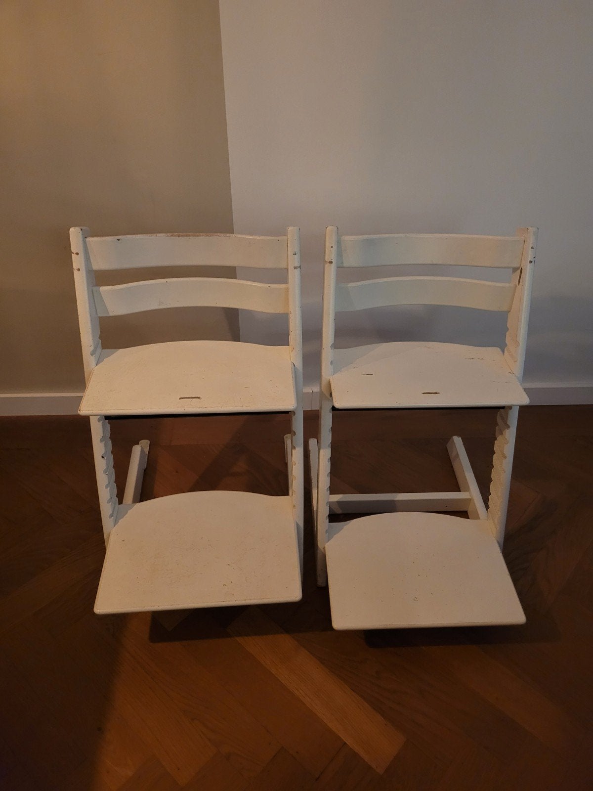 2x Stokke Tripp Trapp meegroeistoel wit, Ophalen, Gebruikt, Meegroeistoel, Aanschuifbaar