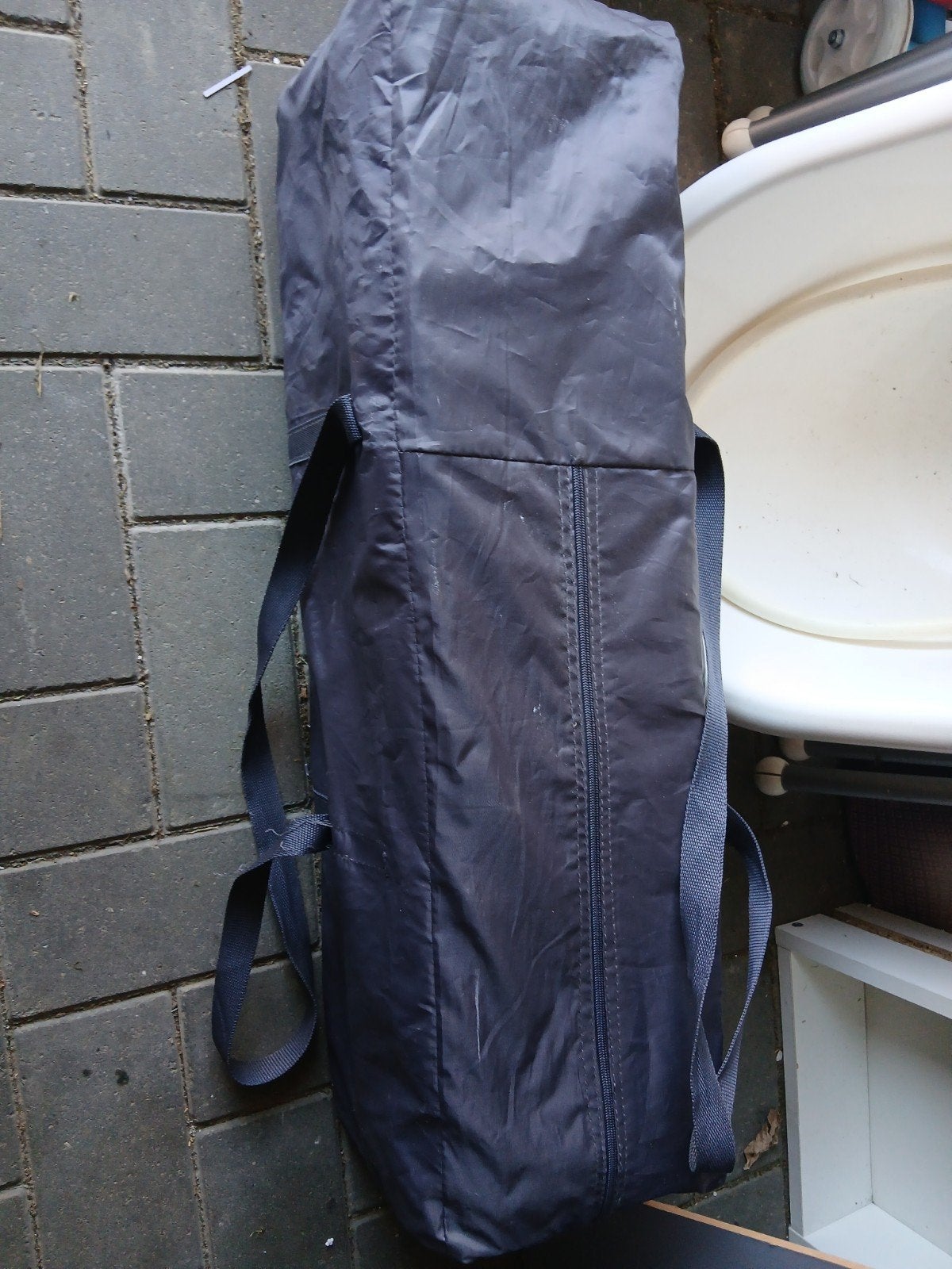 Campingbedje zo goed als nieuw, inclusief matras, Kinderen en Baby's, Ophalen, Zo goed als nieuw, Reisbedje