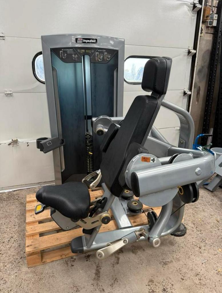 Impulse Exoform Bicep curl / biceps machine / bizeps / bizep, Sport en Fitness, Ophalen, Benen, Gebruikt, -