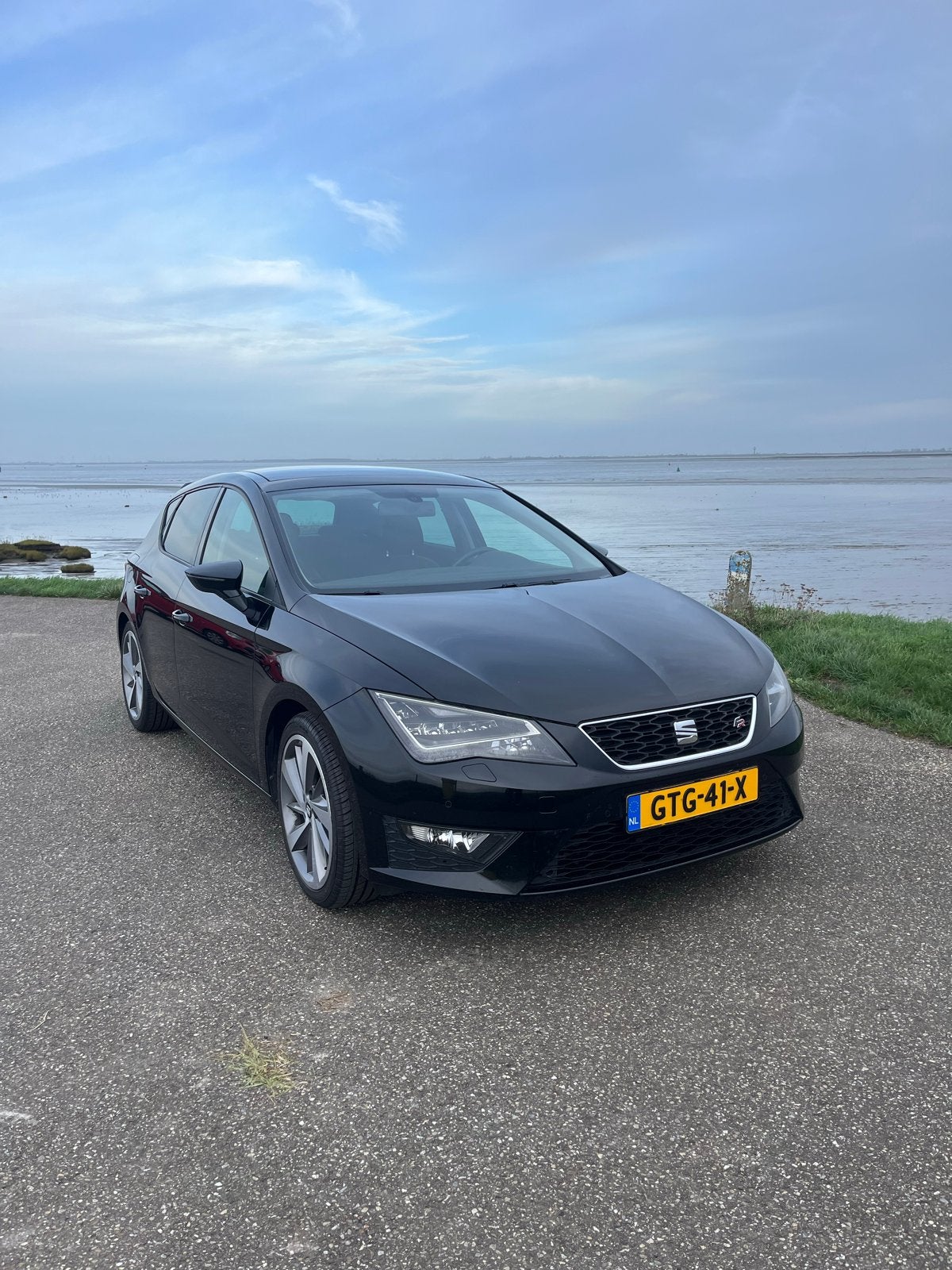Seat Leon FR 1.8 TSI 132KW/180PK Dsg-7 2013 Zwart, 1227 kg, Zwart, 4 cilinders, Leder en Stof