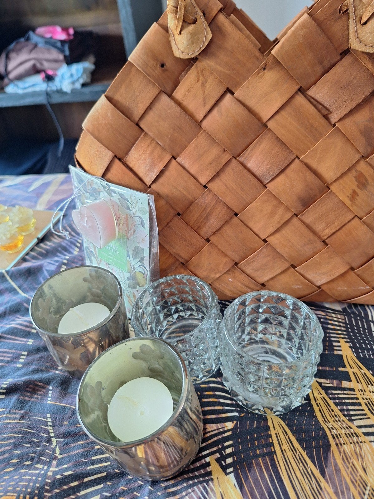 Decoratieve mand met theelichthouders, Ophalen, Natuurlijk materiaal, Bruin, Landelijk