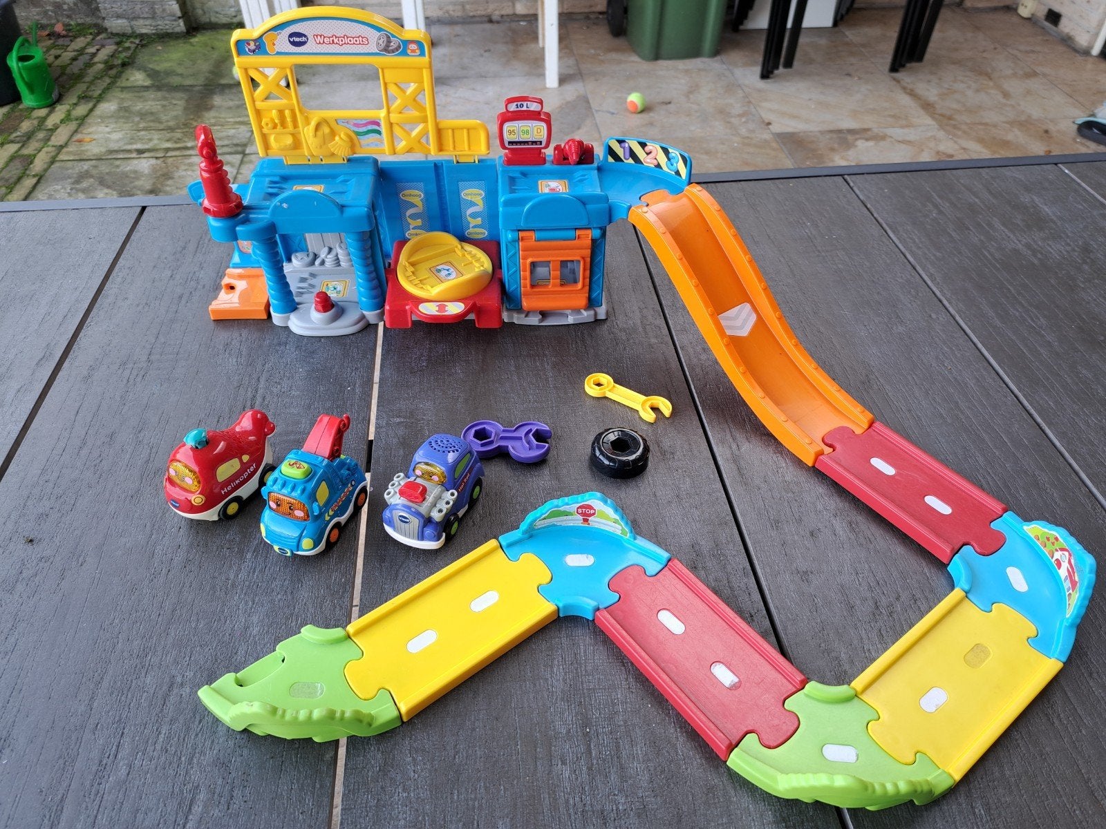 VTech Toet Toet Auto's Werkplaats met 3 auto's en baan, Kinderen en Baby's, Ophalen of Verzenden, Zo goed als nieuw, 2 tot 4 jaar