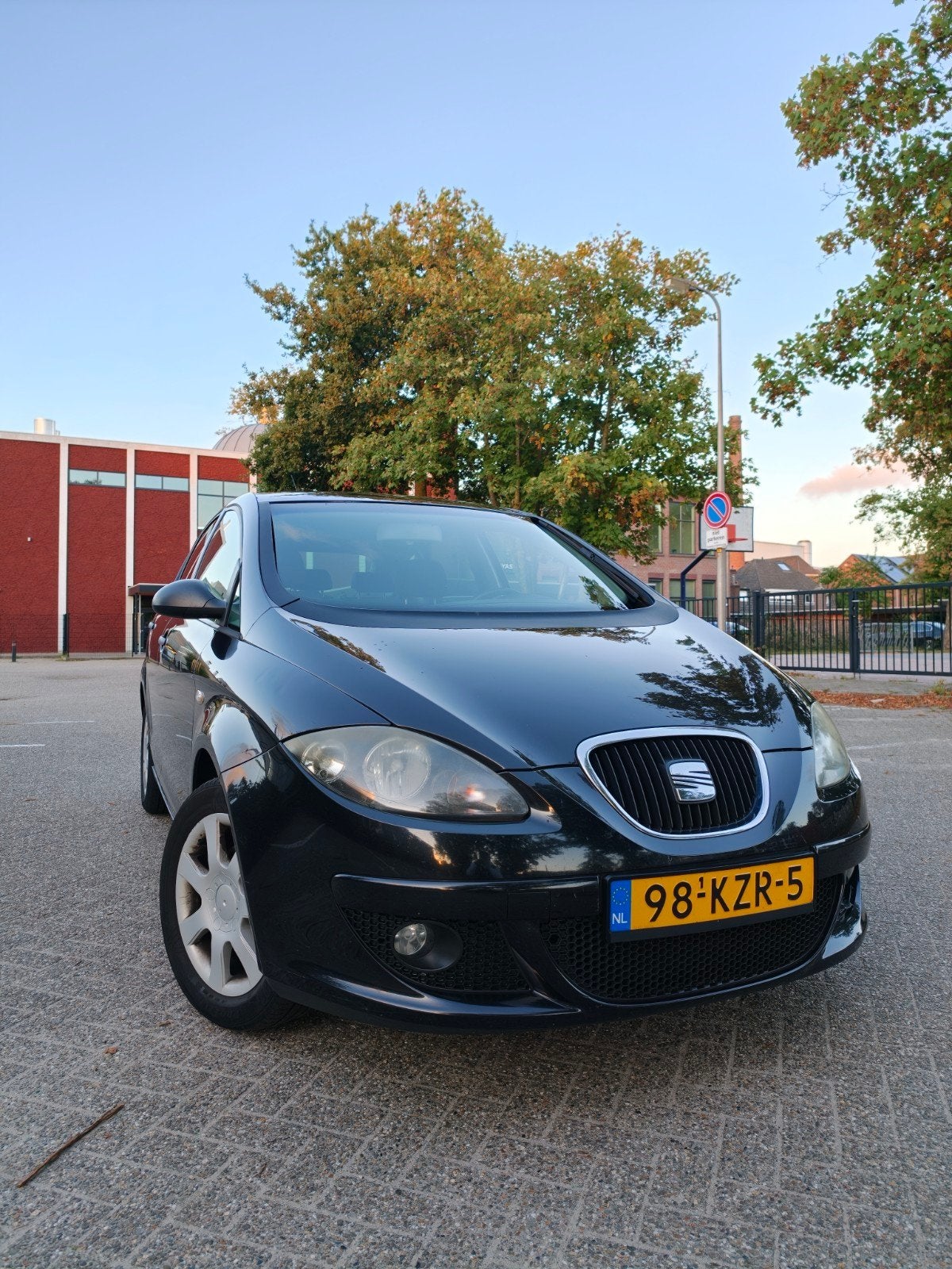 Seat Altea 1.6 74KW 2007 Zwart, Auto's, Stof, 4 cilinders, Zwart, 1200 kg