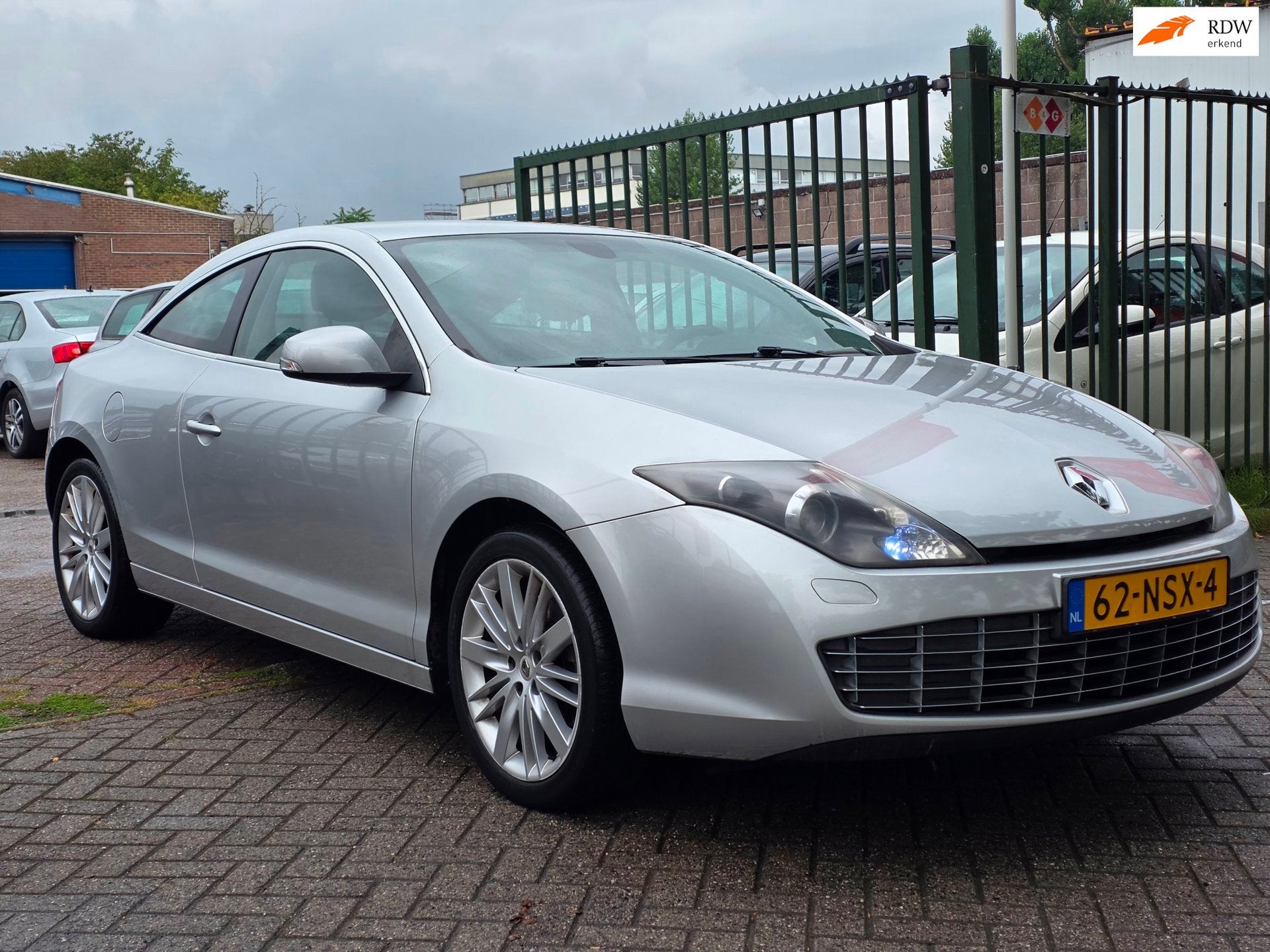 Renault Laguna Coupé 2.0 16V T GT 1e eigenaar leerbekeledin, Voorwielaandrijving, Gebruikt, 4 cilinders, 4 stoelen
