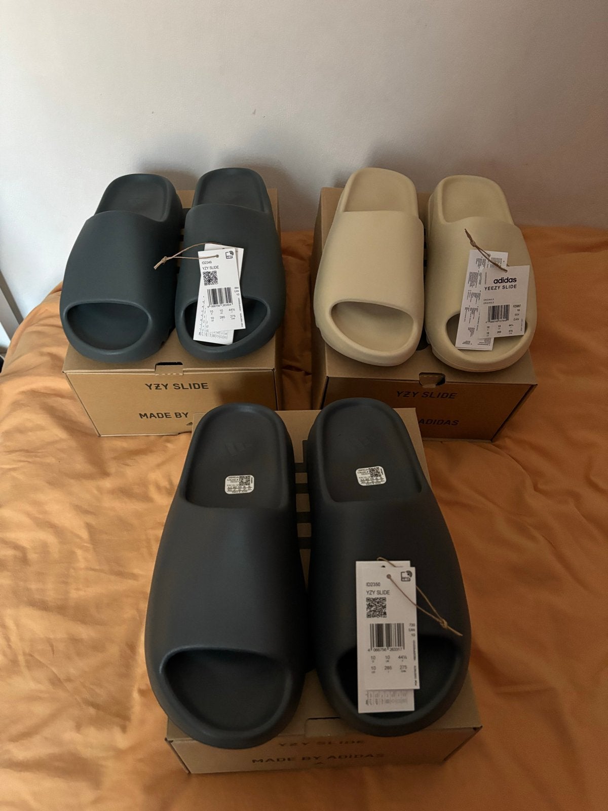 Adidas Yeezy Slides - Nieuw - Ongedragen - Maat 44,5, Ophalen of Verzenden, Nieuw, Overige kleuren, Slippers