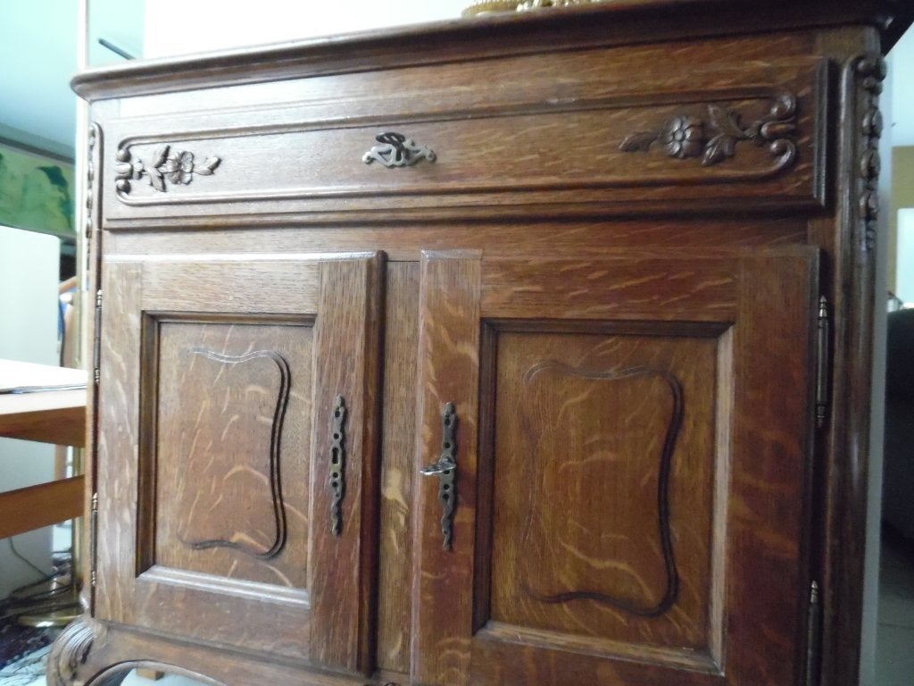 ambachtelijk kastje Louis XV-stijl, Ophalen