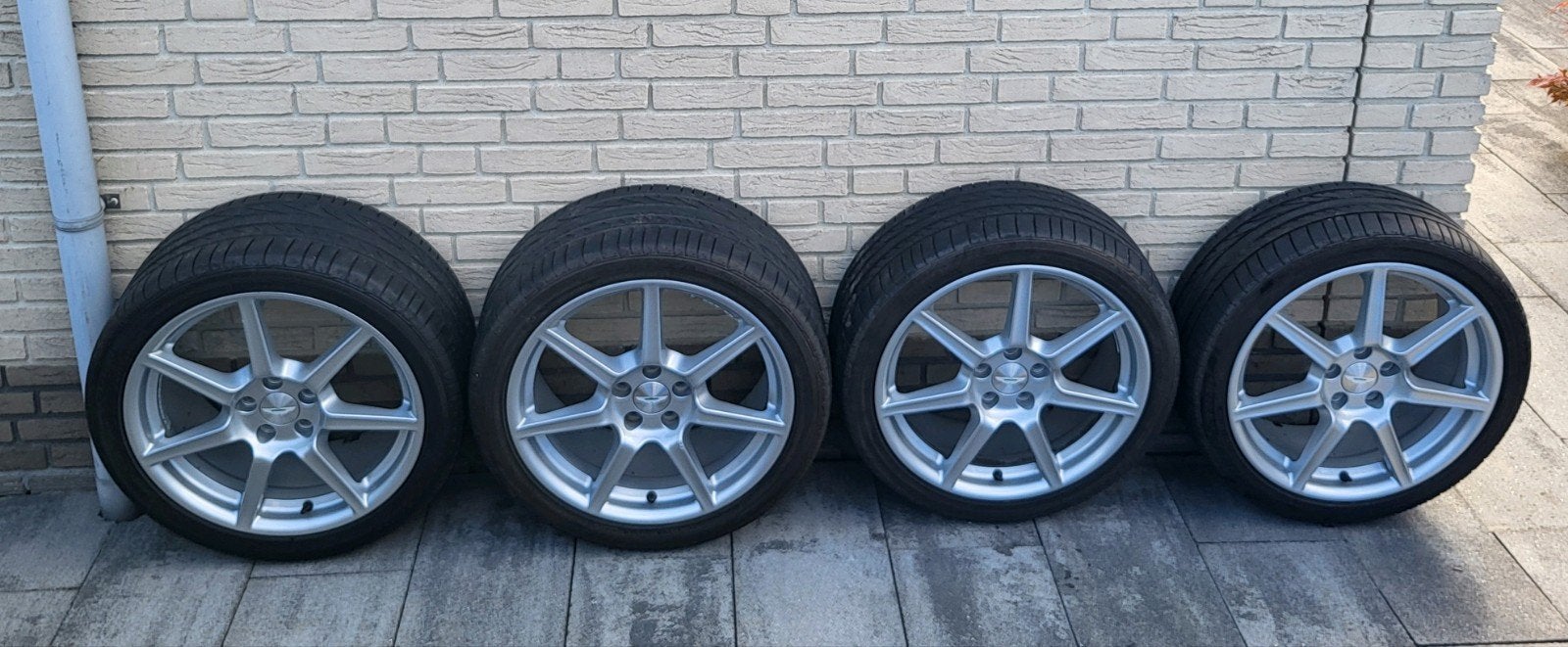 Originele Aston Martin Vantage Breedset 19 Inch (2005-2017), Auto-onderdelen, Gebruikt, Banden en Velgen, 235 mm, Personenwagen
