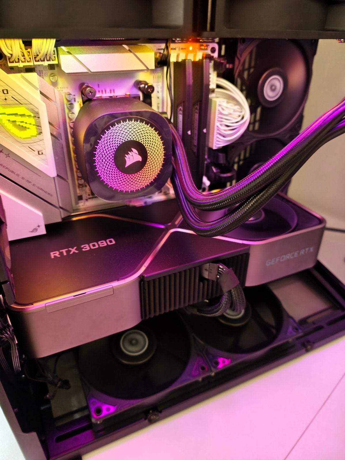 Nvidia GeForce RTX 3090 FE, Ophalen of Verzenden, Zo goed als nieuw, Waterkoeling