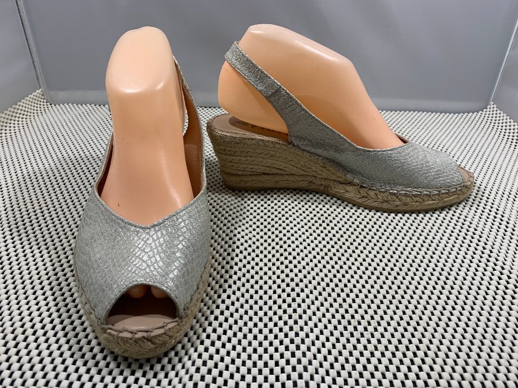 Piure, maat 38. Zilver grijze espadrille sleehak., Kleding | Dames, Schoenen, Verzenden, Zo goed als nieuw, Espadrilles of Moccasins