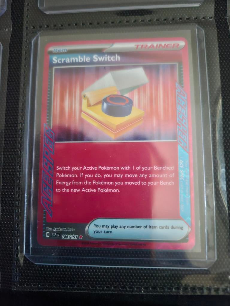 Pokemon Scramble Switch 186/191 Surging Sparks, Ophalen of Verzenden, Zo goed als nieuw, Losse kaart, Foil