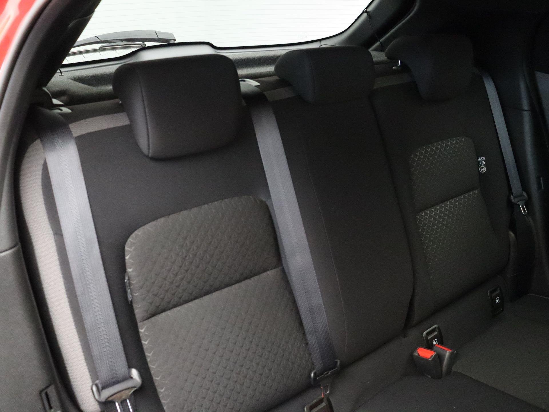 Foto 9 van Nissan Juke 1.0 DIG-T N-Connecta | Trekhaak | Apple Carplay