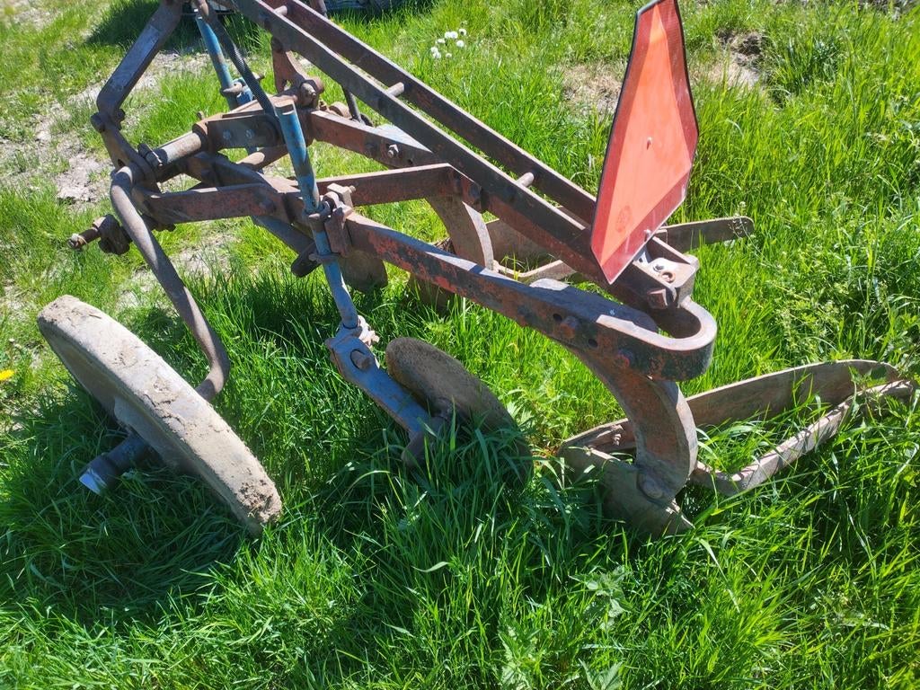 Rondgaande ploeg ransomes ts64e, Ophalen of Verzenden, Grondbewerking