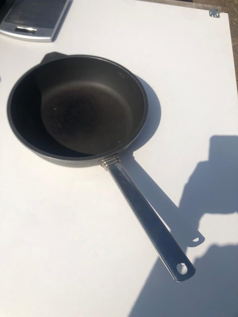 Zware, grote profi woll guss pan, Ophalen of Verzenden, Gebruikt, Overige materialen, Koekenpan of Braadpan
