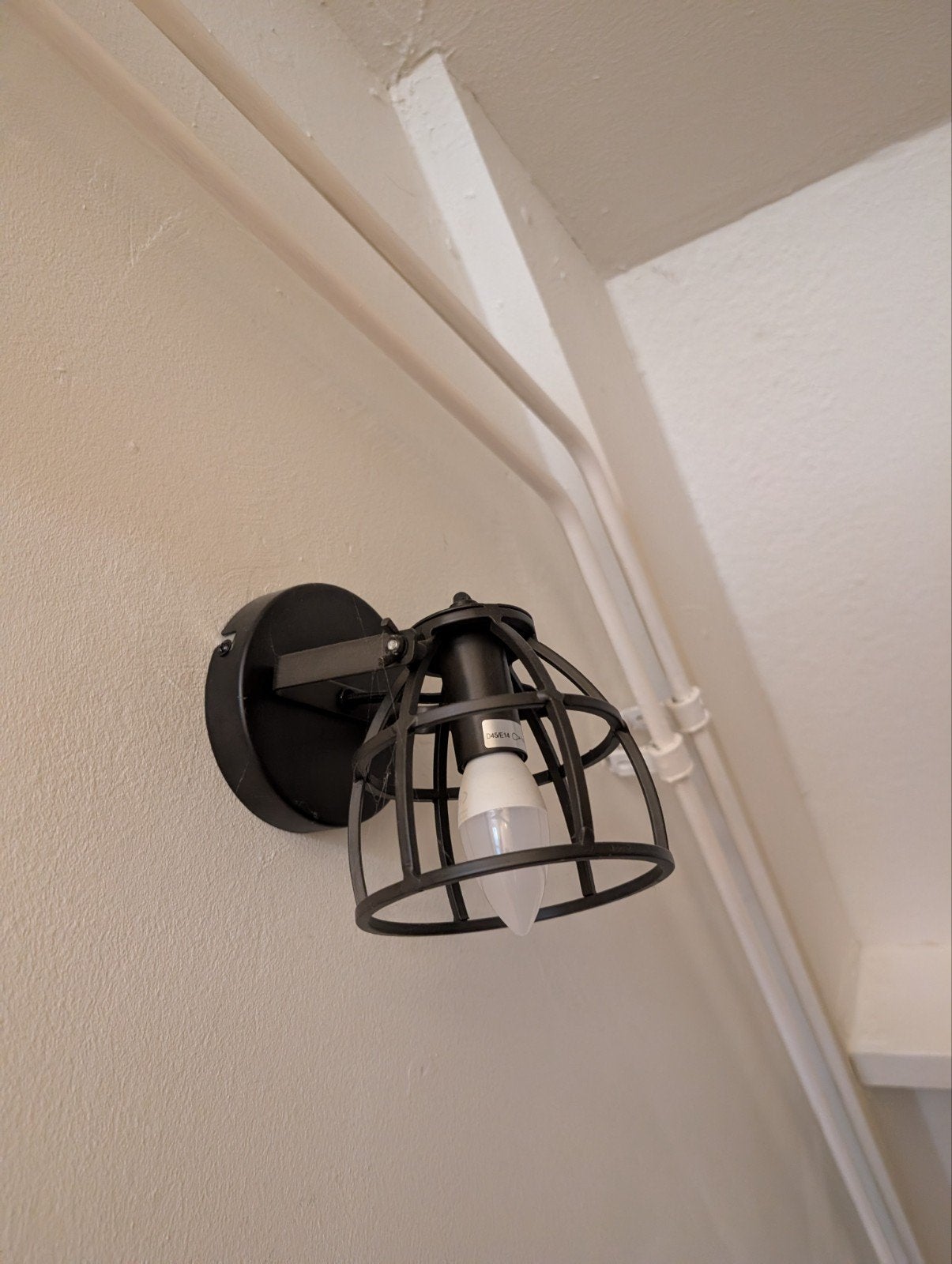 Zwarte Industriële Wandlamp met Kooi, Ophalen, Zwart, E27 (groot), Zo goed als nieuw