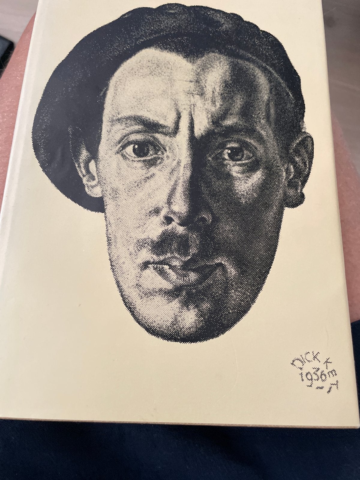 Boek met portret van Dick KET, Ophalen of Verzenden, Zo goed als nieuw, Nederland