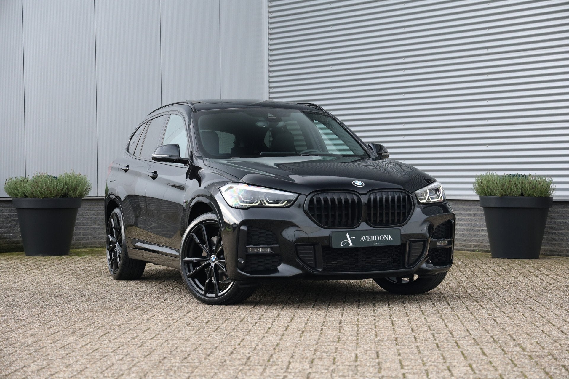 BMW X1 xDrive25e 220pk M-Sport Black Edition Pano|Trekh|H&K|