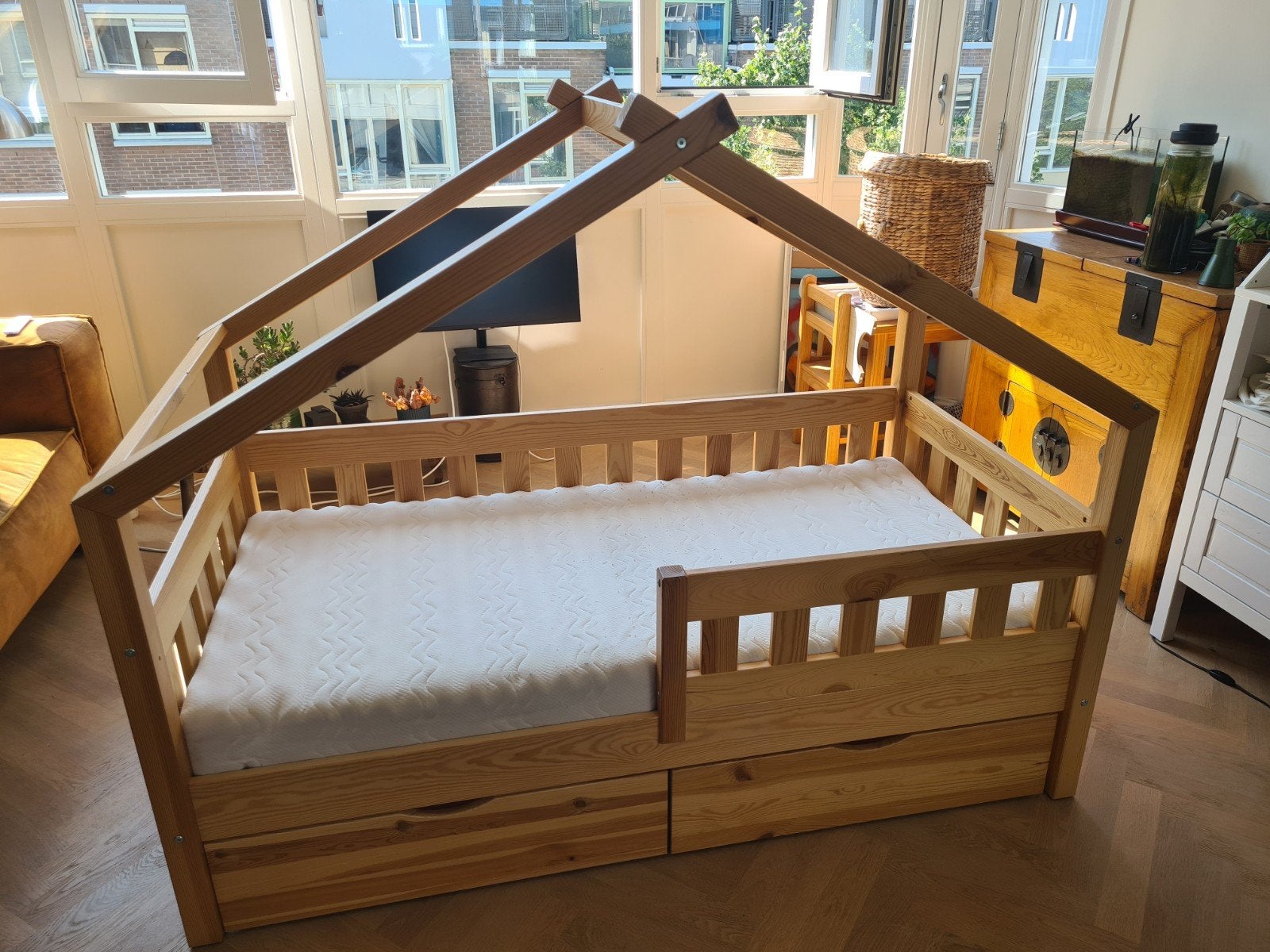Massief houten kinderbed 160x80cm met lades en matras, Ophalen, 70 tot 85 cm, 140 tot 160 cm, Zo goed als nieuw