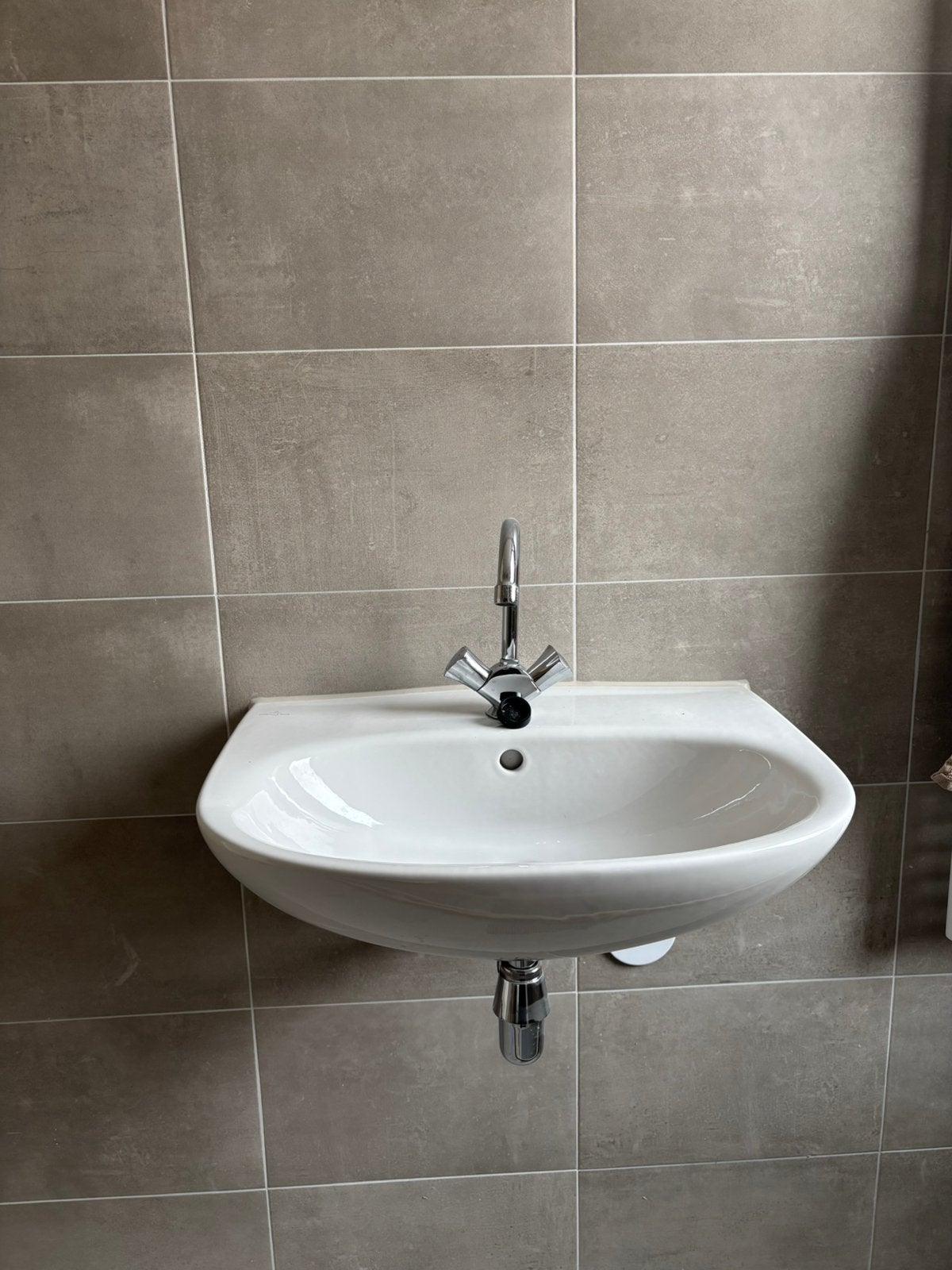 Wastafel Villeroy & Boch, Huis en Inrichting, Badkamer | Badkamermeubels, Ophalen, 50 tot 100 cm, Zo goed als nieuw, Minder dan 100 cm