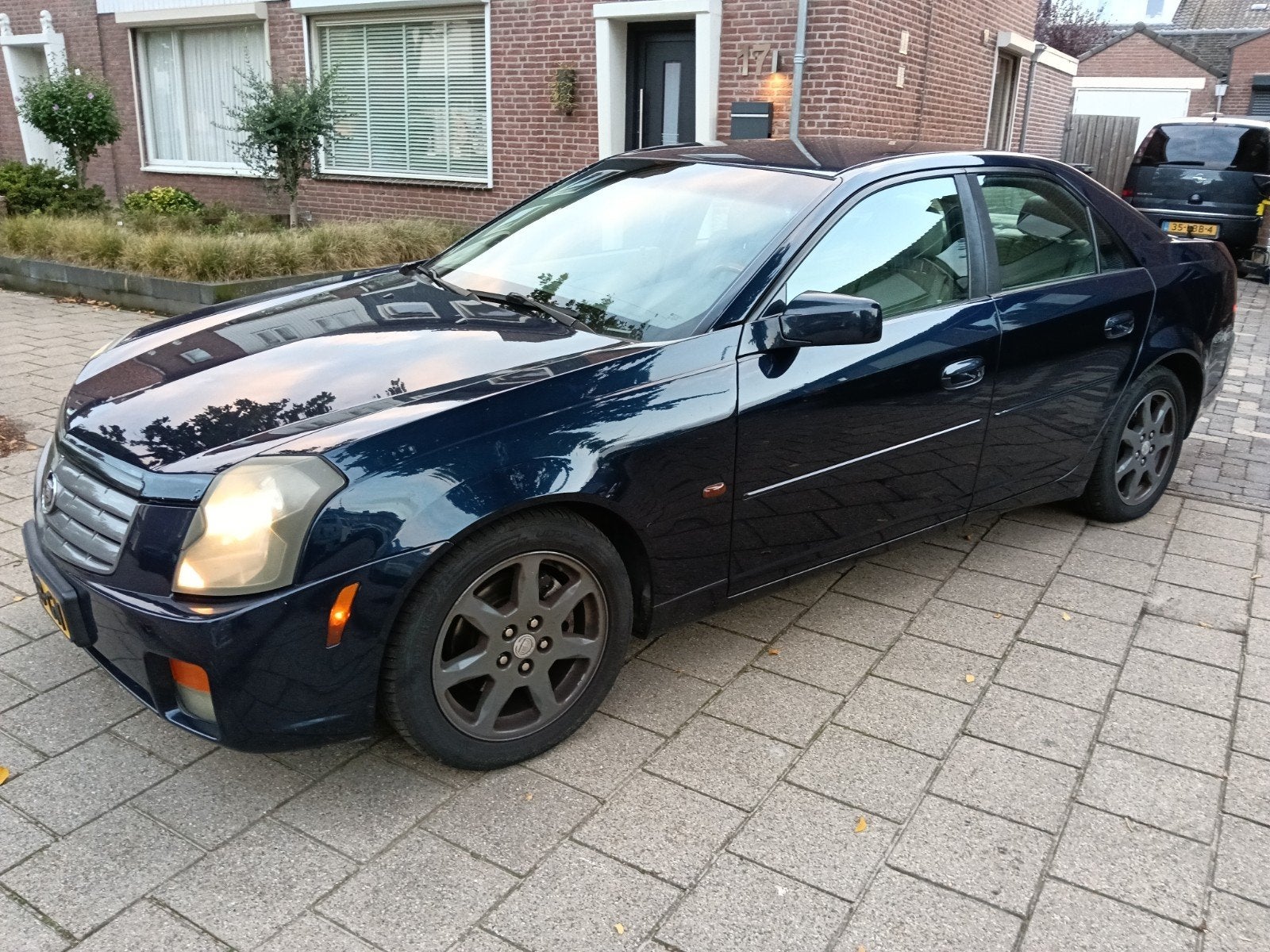 Cadillac CTS 3.2 V6 AUT 2005 Blauw, Automaat, Achterwielaandrijving, Beige, 3175 cc