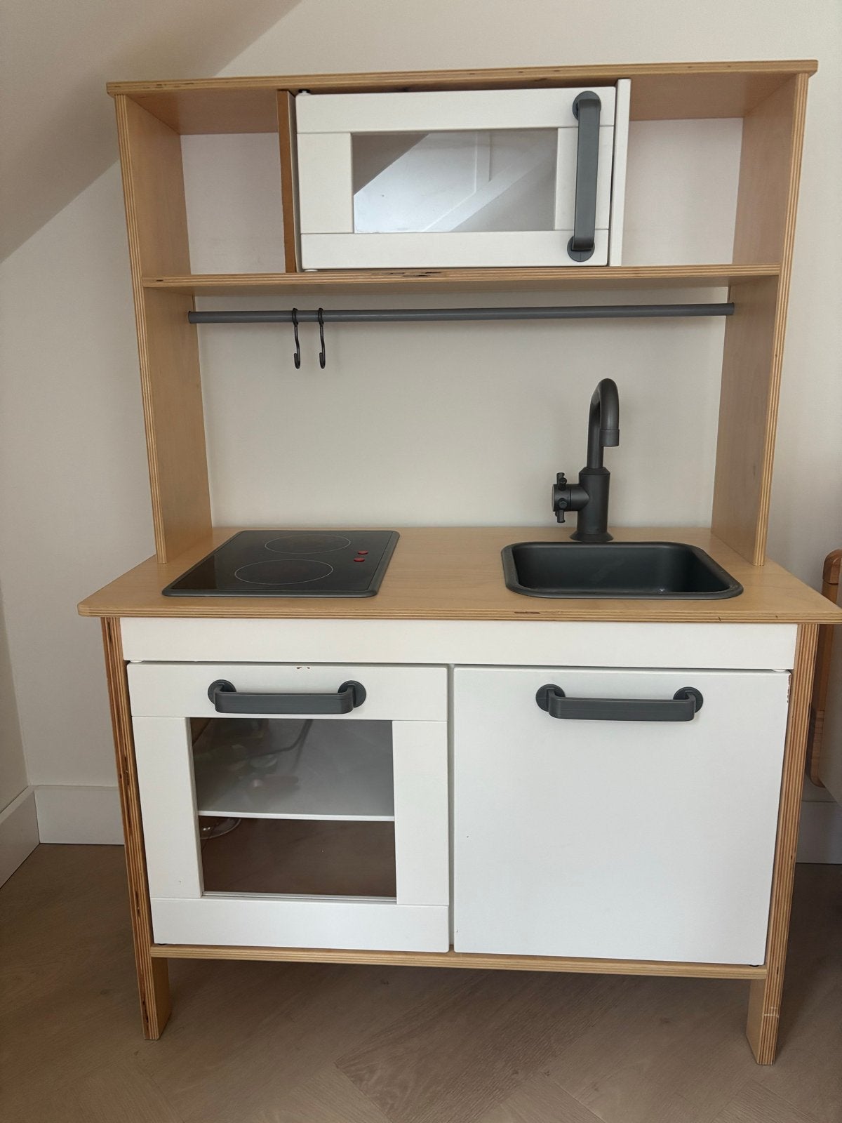 IKEA DUKTIG Speelkeukentje met accessoires, Kinderen en Baby's, Ophalen, Gebruikt, Hout, Speelkeuken