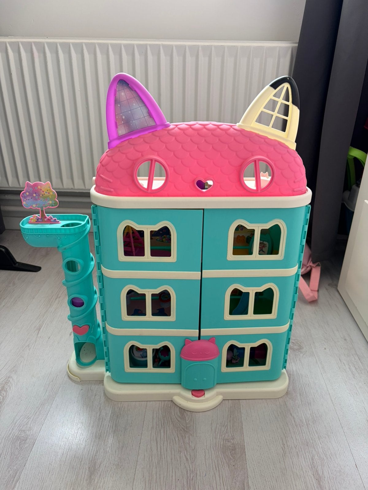 Gaby's poppenhuis met poppetjes, Ophalen, Zo goed als nieuw, Kunststof