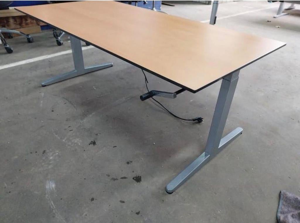 Mooie bureaus, Ophalen of Verzenden, Elektrisch, Zo goed als nieuw