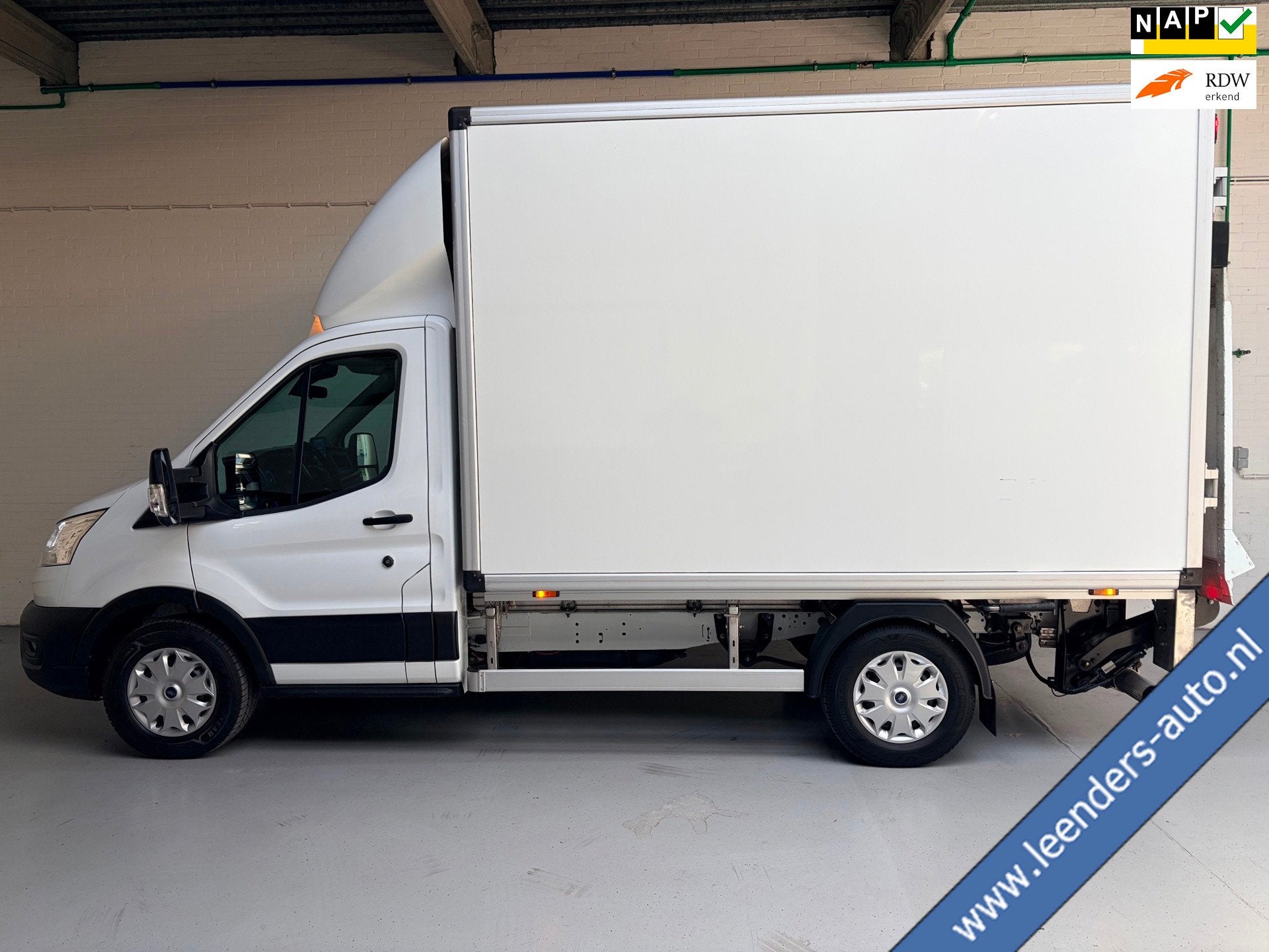 Ford Transit KOELWAGEN BAKWAGEN LAADKLEP AUTOMAAT 350 2.0 TD, Dealer onderhouden, Stof, 4 cilinders, Met garantie (alle)