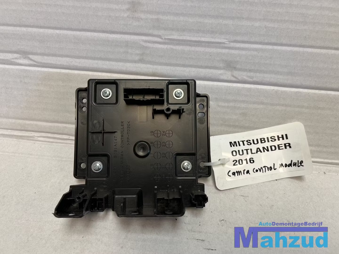 MITSUBISHI OUTLANDER PHEV camera module 2015+, Info@mitsubishi-motors.com, Gebruikt, Mitsubishi Motors Corporation, Ophalen of Verzenden