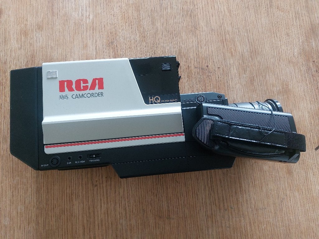 RCA CC300 VHS Camera Video Recorder With Case, Ophalen of Verzenden, Gebruikt, VHS-speler of -recorder