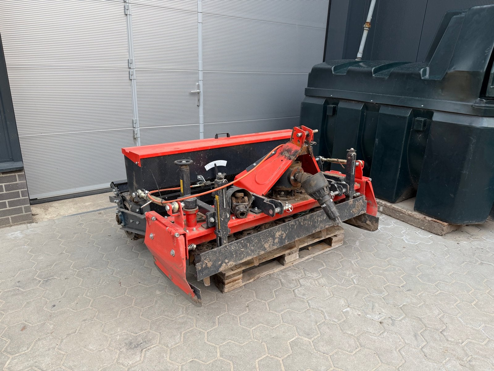 Boxer ZM 165 zaaicombinatie, Ophalen