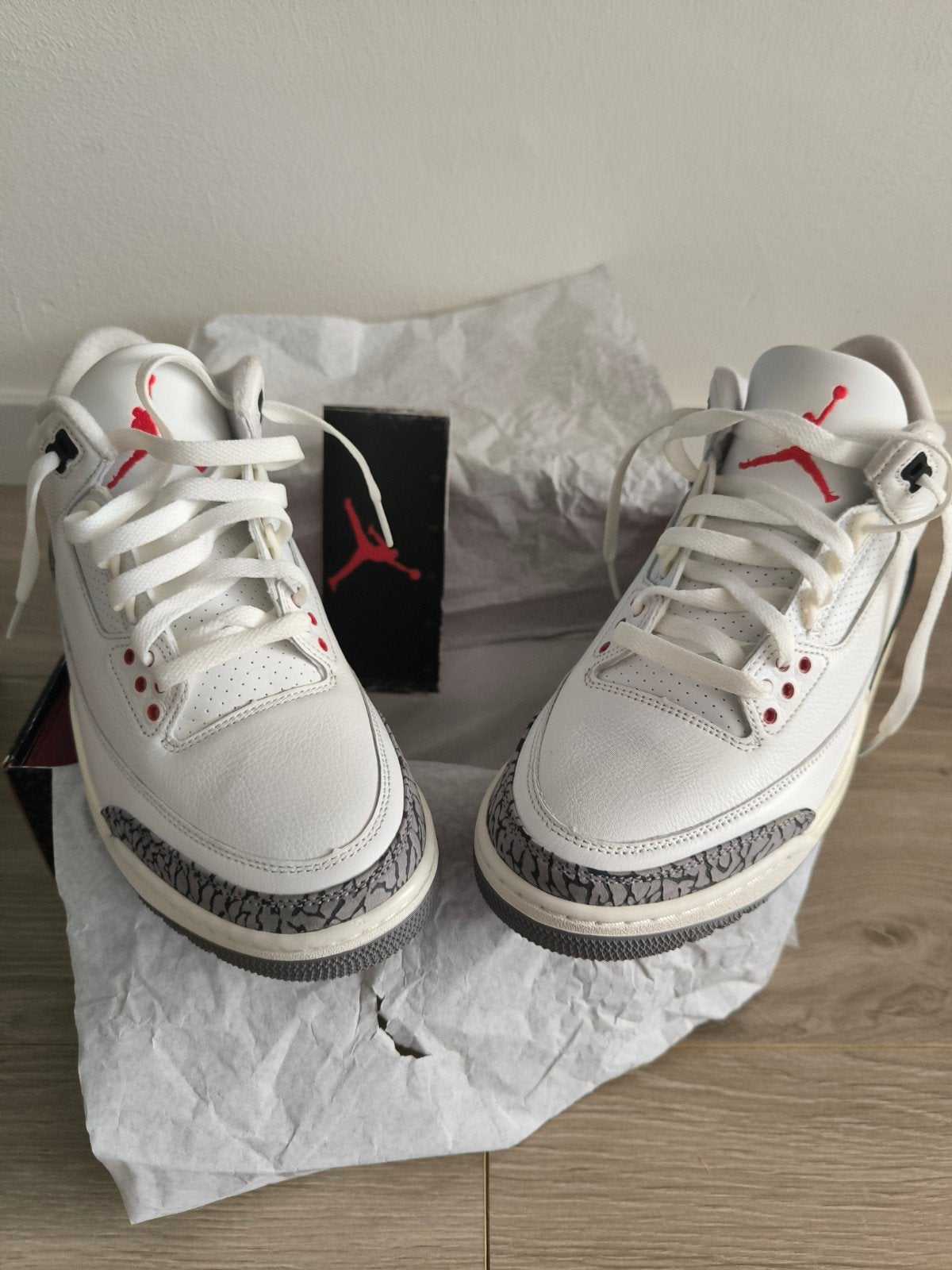 Nike Air Jordan 3 Retro White Cement Reimagined 42.5, Kleding | Heren, Ophalen of Verzenden, Nieuw, Wit