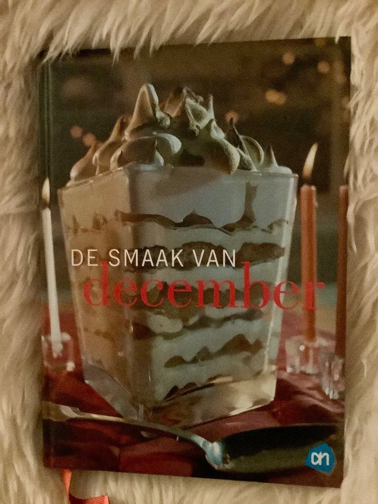 De Smaak van December - Kookboek in nieuwstaat. AH, Boeken, Voorgerechten en Soepen, Nieuw, Ophalen of Verzenden, Nederland en België