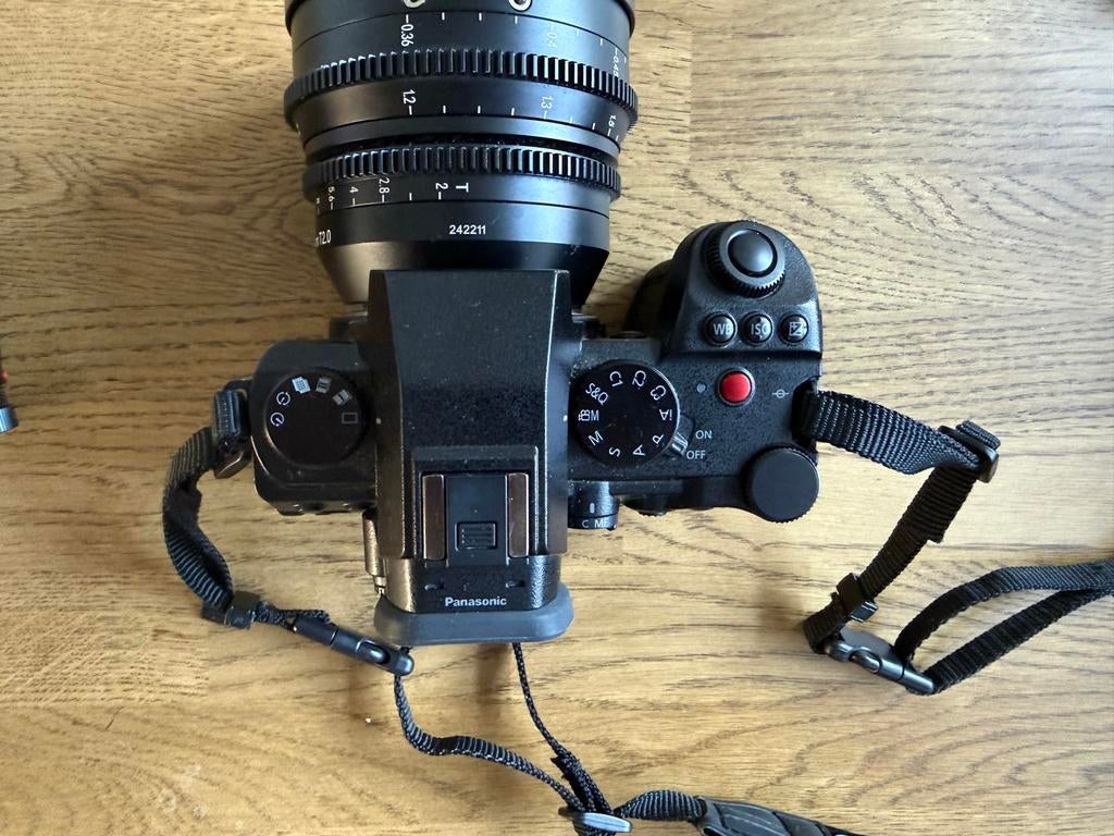 Lumix S5iix set met 2/3 lenzen + extra batterij, Spiegelreflex, Ophalen of Verzenden, Zo goed als nieuw, Overige Merken