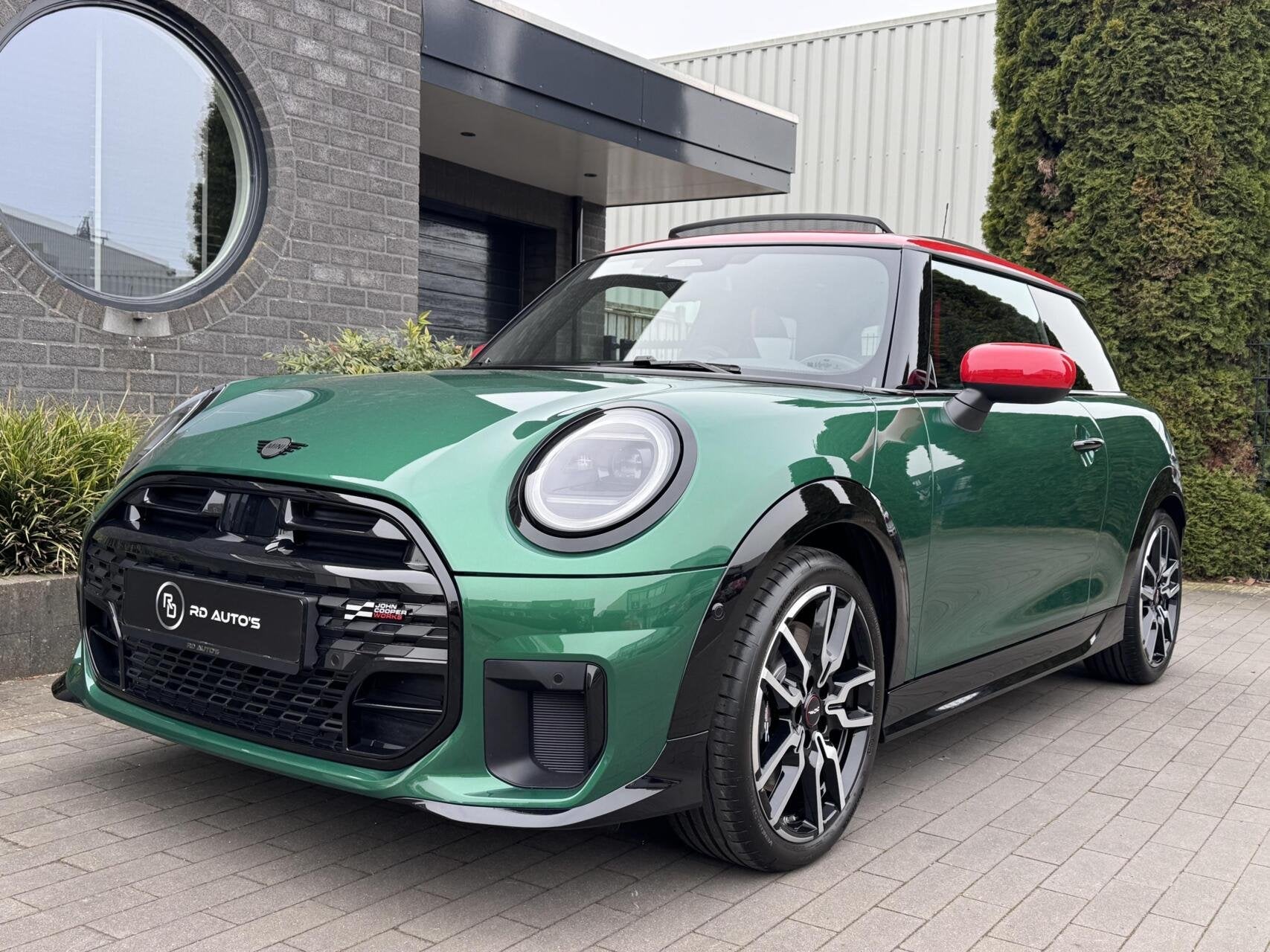 Mini Mini 2.0 Cooper S John Cooper Works Pano Camera Hud, Gebruikt, Zwart, 4 cilinders, 4 stoelen