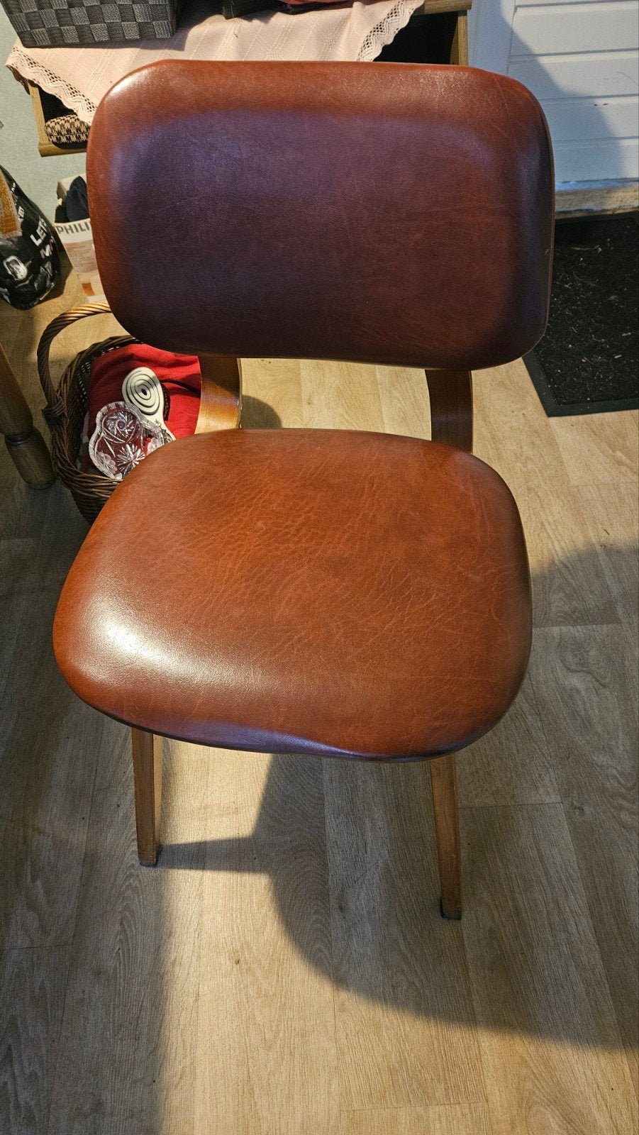 4 vintage stoelen    1 met n heel klein scheurtje, Ophalen, Gebruikt, Vier