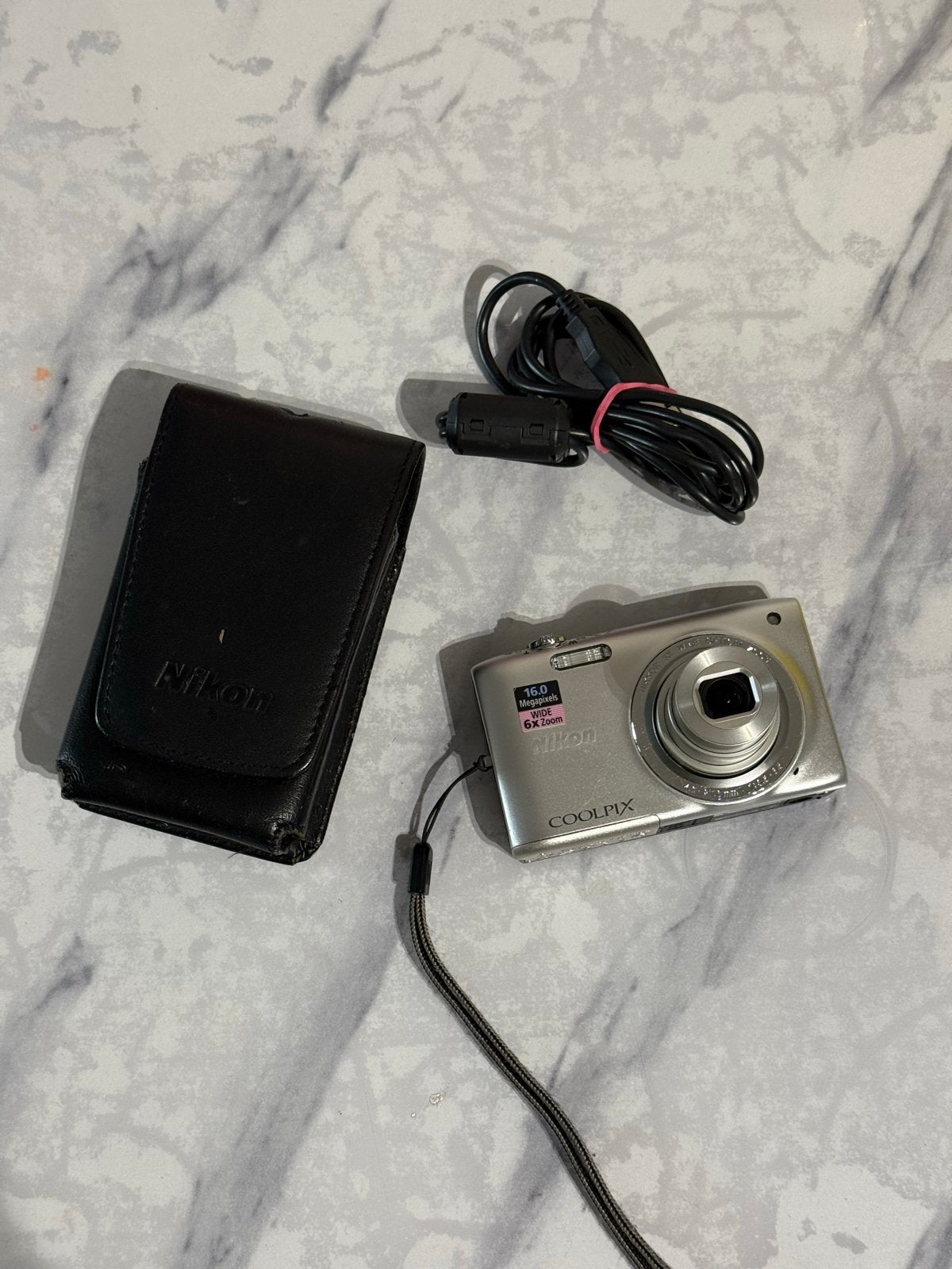 Nikon Coolpix S2700 - Werkend en Nette Conditie, Ingebouwde flitser, Gebruikt, 16 megapixels, Ophalen of Verzenden
