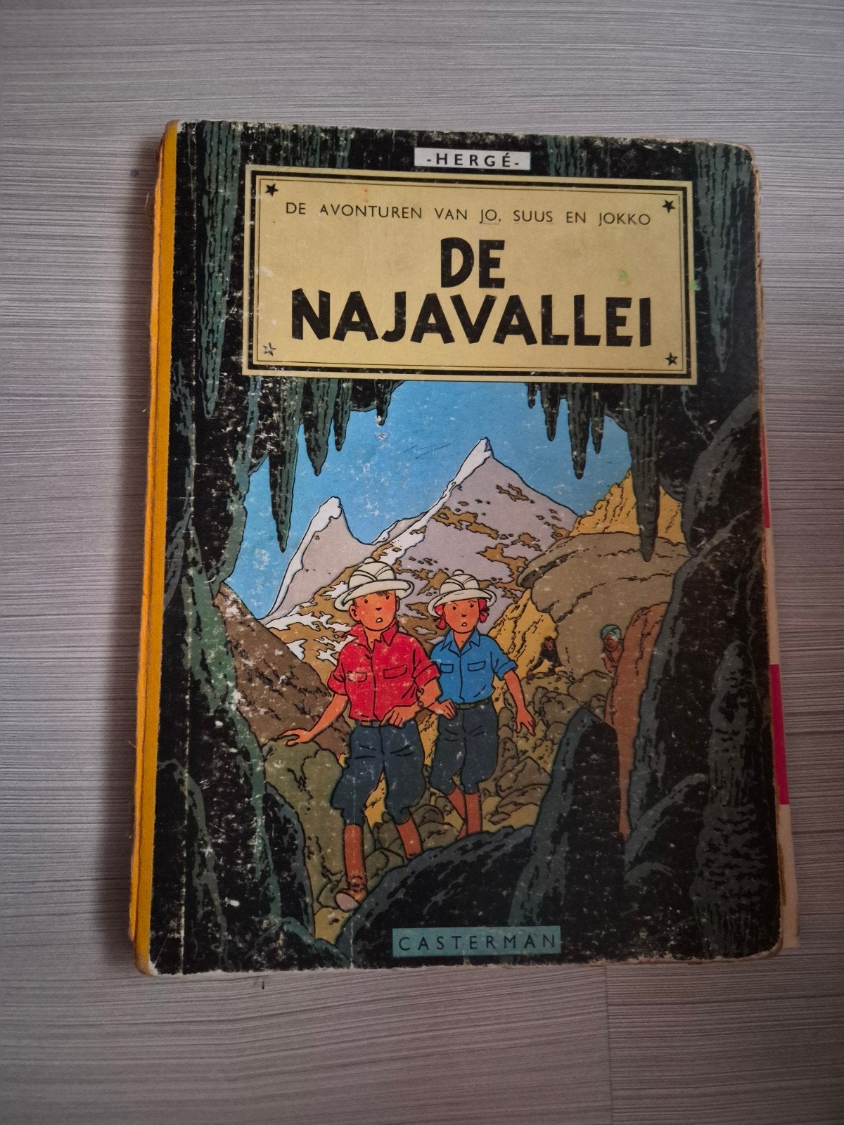Hergé - De Najavallei (Jo, Suus en Jokko deel 5) - Hardcover, Boeken, Eén stripboek, Ophalen of Verzenden, Gelezen