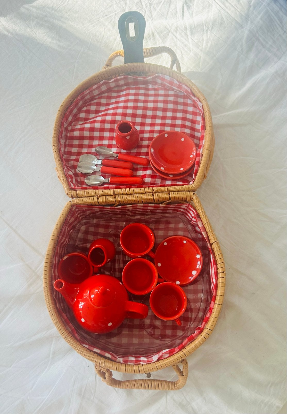Vintage kinder picknickmandje met servies rood wit, Ophalen of Verzenden, Gebruikt, Zonder inhoud