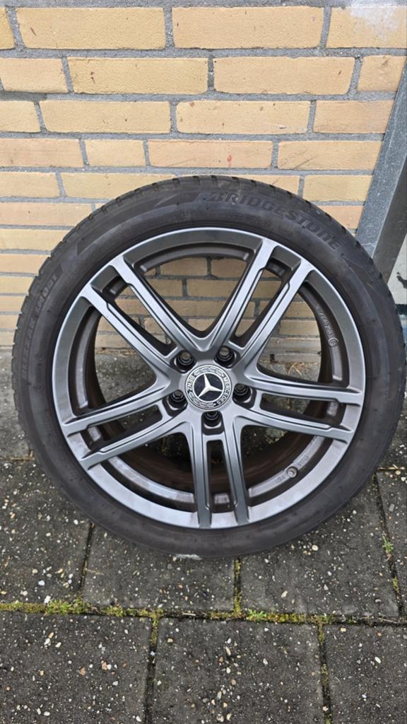 19 inch origineel Mercedes AMG velgen met winterbanden, Auto-onderdelen, Banden en Velgen, 19 inch, Banden en Velgen, 235 mm, Winterbanden