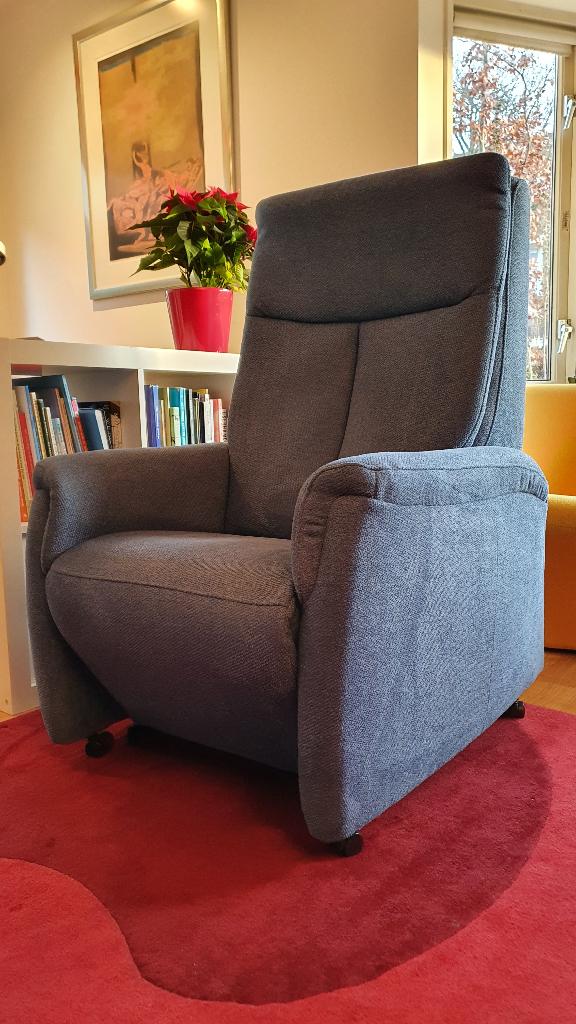 * Comfortabele Easysit sta-op stoel, zo goed als nieuw *, Ophalen, Blauw, Zo goed als nieuw, Eén