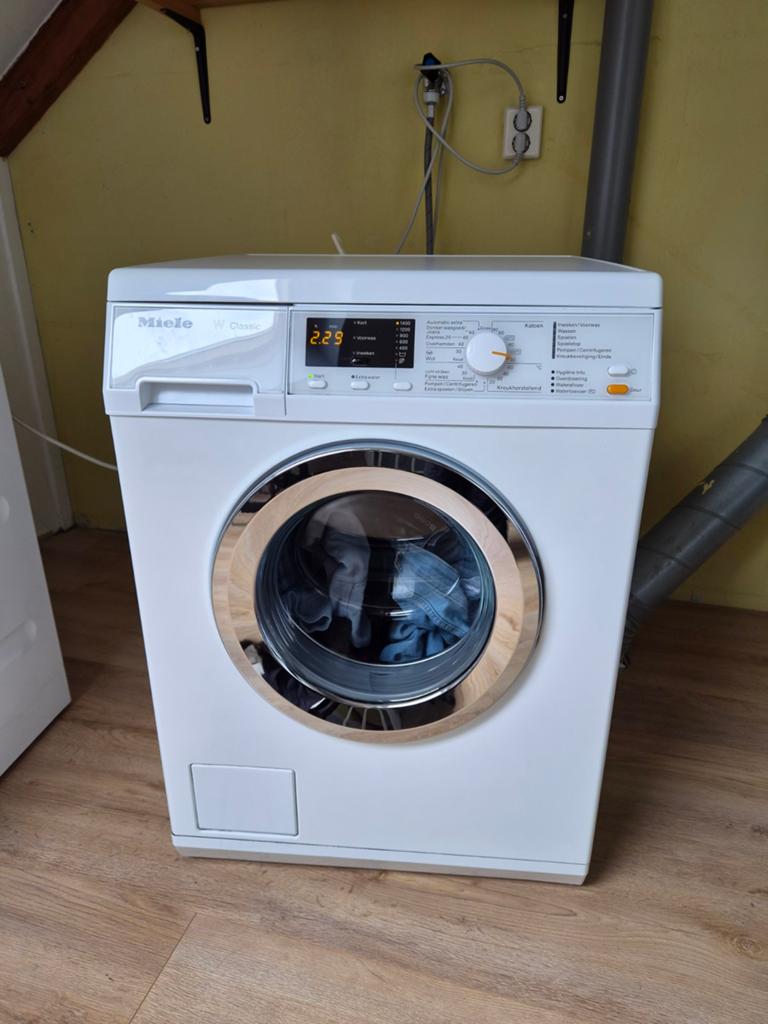 Miele wasmachine WDA110  1400, Witgoed en Apparatuur, Wasmachines, Gebruikt, Voorlader, 6 tot 8 kg, 85 tot 90 cm, 1200 tot 1600 toeren