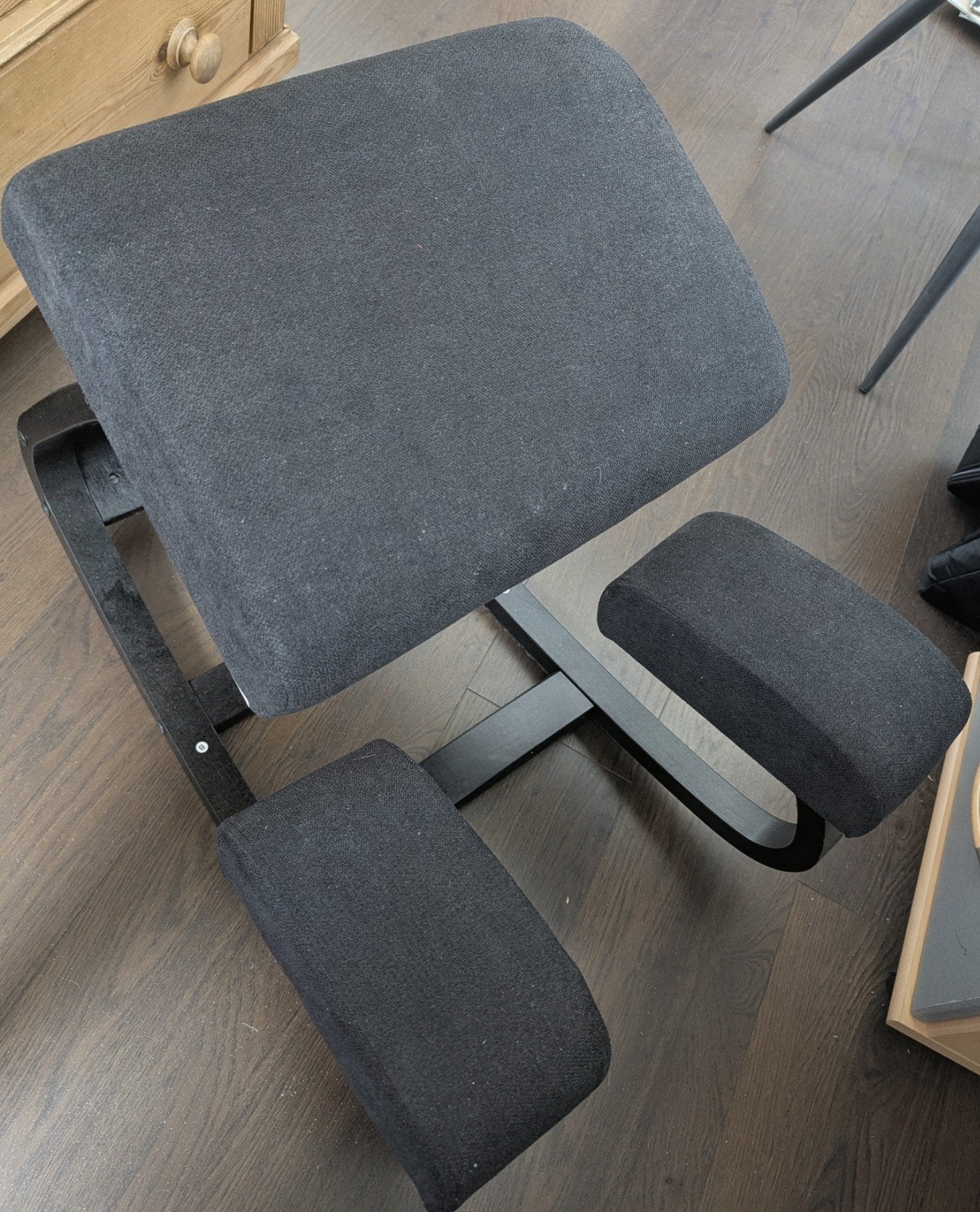 Ergonomische kniestoel - Zwart - BY JRM, Ophalen, Gebruikt, Zwart, Ergonomisch