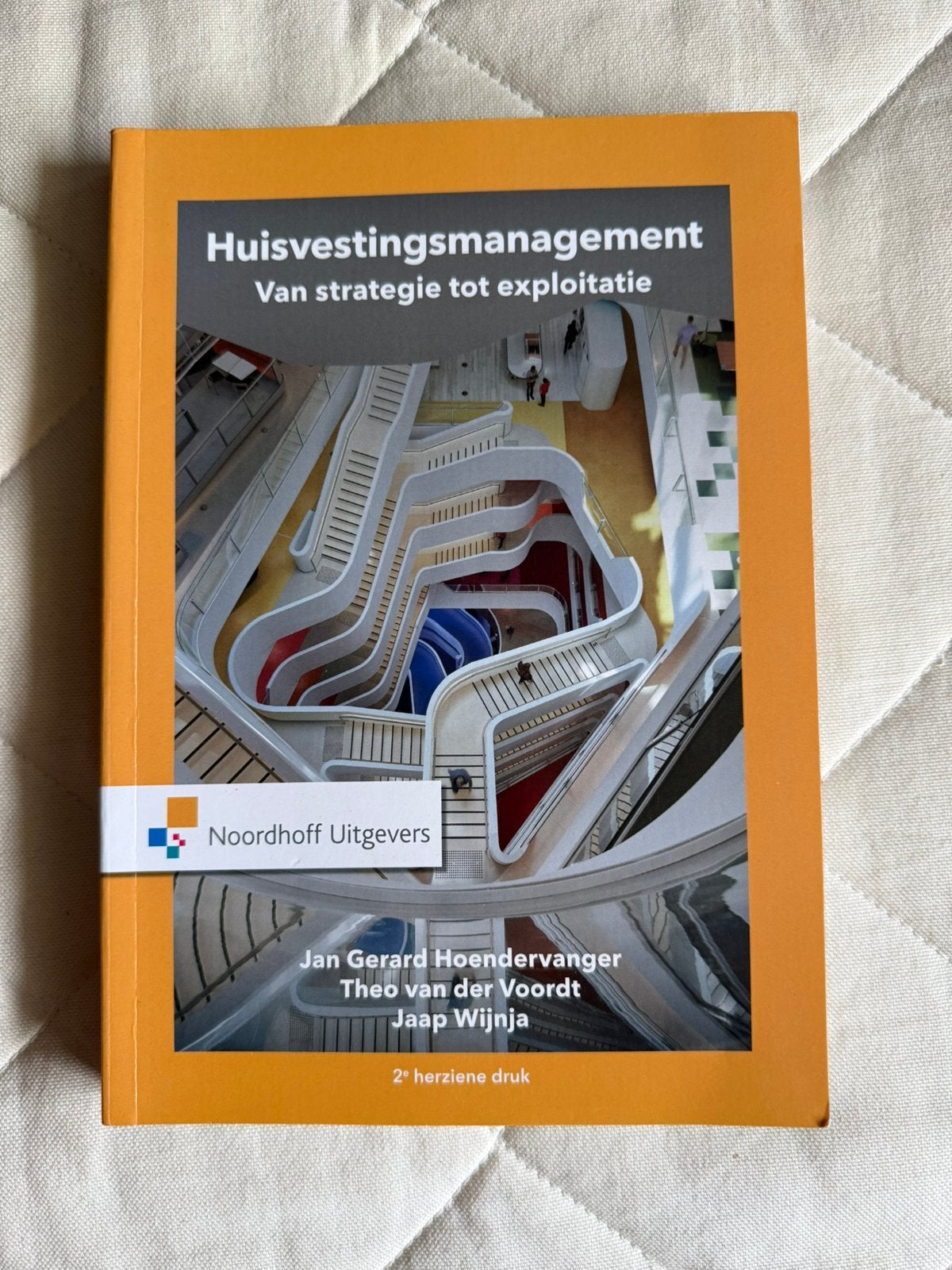 Boek Huisvestingsmanagement 2e druk, Boeken, Ophalen of Verzenden, Zo goed als nieuw, Economie en Marketing
