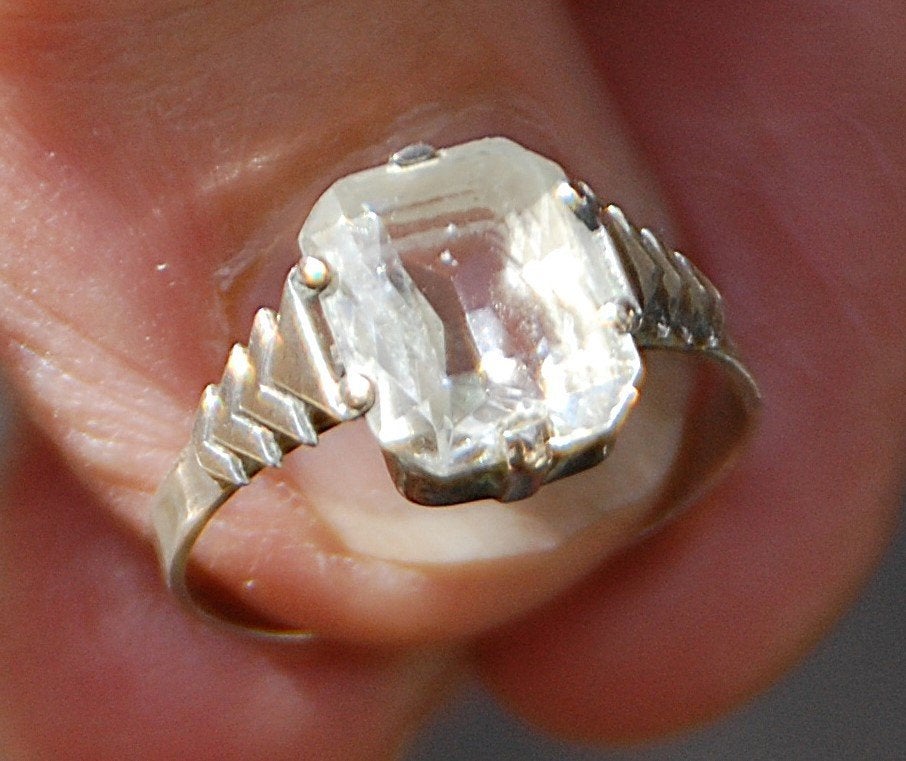 zilveren ring met een kristal witte steen, Ophalen of Verzenden